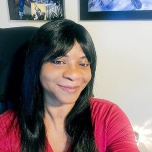 Meet your Posher, Frances